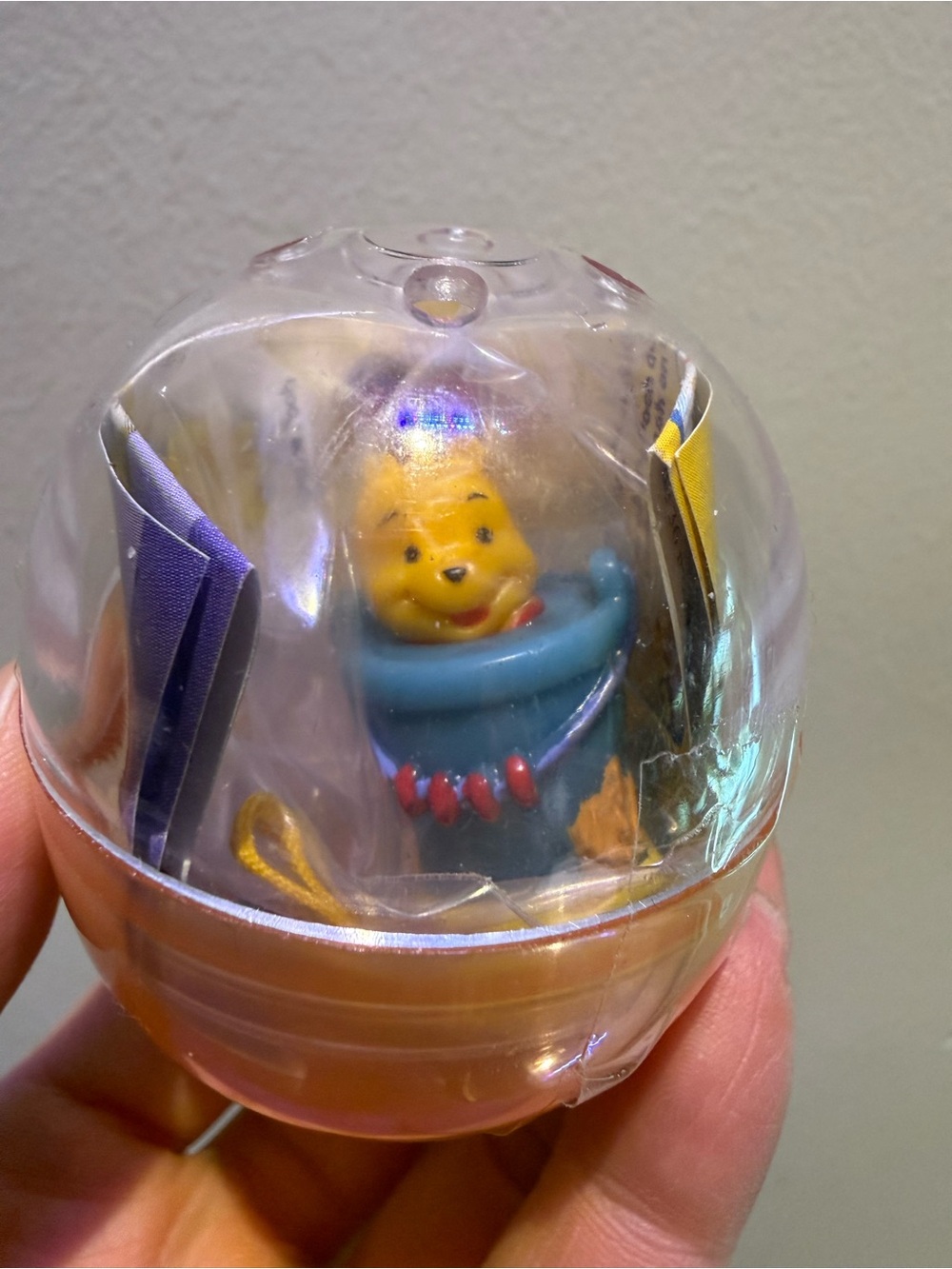 Disney Peek a Pooh, Sand Bucket Pooh, summer Splash Series collection 14, BNIB